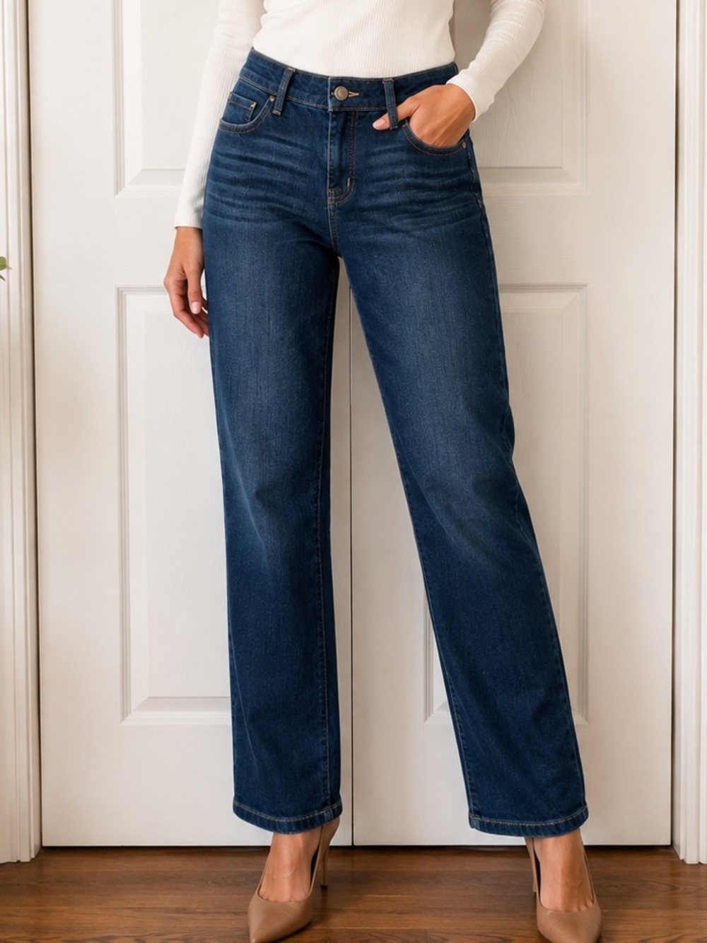 Simply Vera Vera Wang Women’s Size 6 Capri Mid Rise Dark Wash Straight Leg Jeans